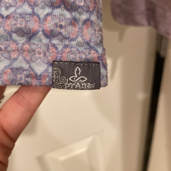 Long sleeve BoHo t-shirt by Prana, beautiful soft purple and blues, size small - Picture 5 of 7